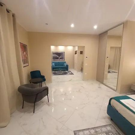 Domus Quattro Cantoni 4* LʼAquila