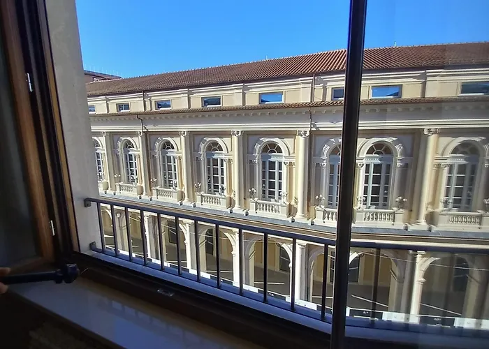 Gasthof Domus Quattro Cantoni LʼAquila